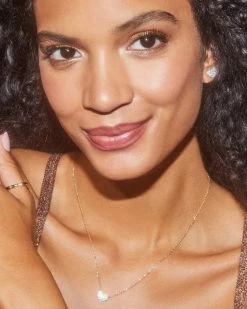 Kendra Scott Ari Gold Pave Crystal Heart Necklace In White Crystal -Demi-Fine Jewelry Shop Kendra Scott Ari Pave Pendant Necklace White Crystal Gold 02