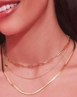 Kendra Scott Herringbone Chain Necklace In 18k Gold Vermeil -Demi-Fine Jewelry Shop Kendra Scott Herringbone Chain Necklace Gold Vermeil 00 2