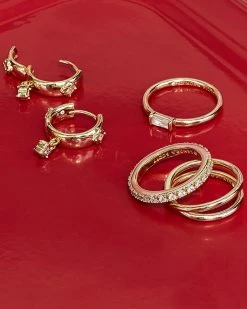 Kendra Scott Juliette Gold Band Ring In White Crystal -Demi-Fine Jewelry Shop Kendra Scott Juliette Band Ring Gold 01