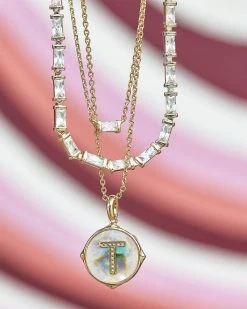 Kendra Scott Juliette Gold Pendant Necklace In White Crystal 6 Kendra Scott Juliette Gold Pendant Necklace In White Crystal -Demi-Fine Jewelry Shop Kendra Scott Juliette Pendant Necklace Gold 01