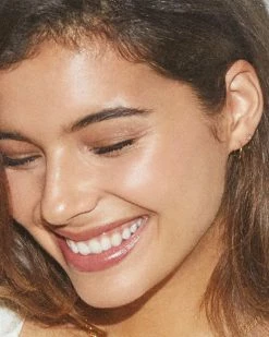 Kendra Scott Keeley 16mm Huggie Earrings In 18k Gold Vermeil 5 Kendra Scott Keeley 16mm Huggie Earrings In 18k Gold Vermeil -Demi-Fine Jewelry Shop Kendra Scott Keeley 16mm Huggie Earring Gold Vermeil 00