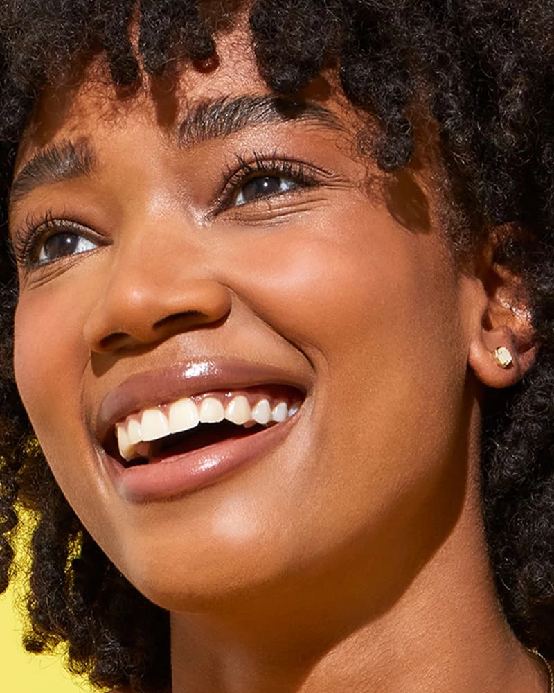 Kendra Scott Nola Gold Stud Earrings In Iridescent Drusy 4 Kendra Scott Nola Gold Stud Earrings In Iridescent Drusy - Image 4