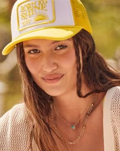 Kendra Scott Susie Gold Short Pendant Necklace In Marine Kyocera Opal -Demi-Fine Jewelry Shop Kendra Scott Susie Pendant Necklace Marine Opal Gold 00