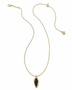 Kendra Scott Skylar Vintage Gold Short Pendant Necklace In Black Banded Agate -Demi-Fine Jewelry Shop kendra scott skylar short pendant necklace vintage gold black banded agate 01