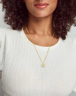 Kendra Scott Star Charm Pendant Necklace In Gold -Demi-Fine Jewelry Shop kendra scott starbust charm pendant necklace yellow gold 03 lg